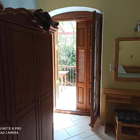Giannis Apartments By Climbing House Panormos  Extérieur photo