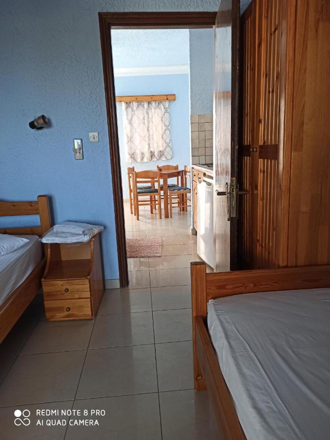 Giannis Apartments By Climbing House Panormos  Extérieur photo
