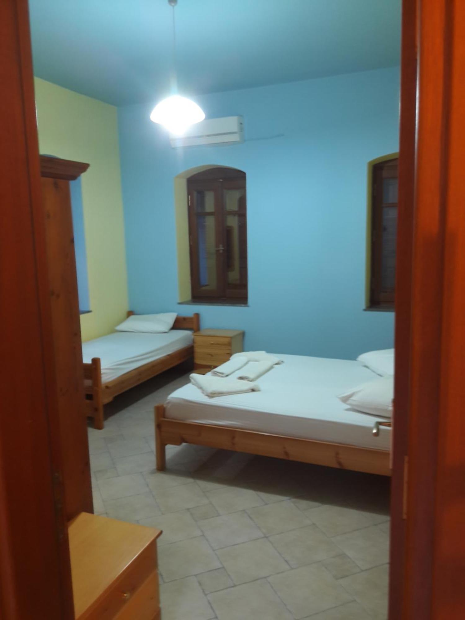 Giannis Apartments By Climbing House Panormos  Extérieur photo